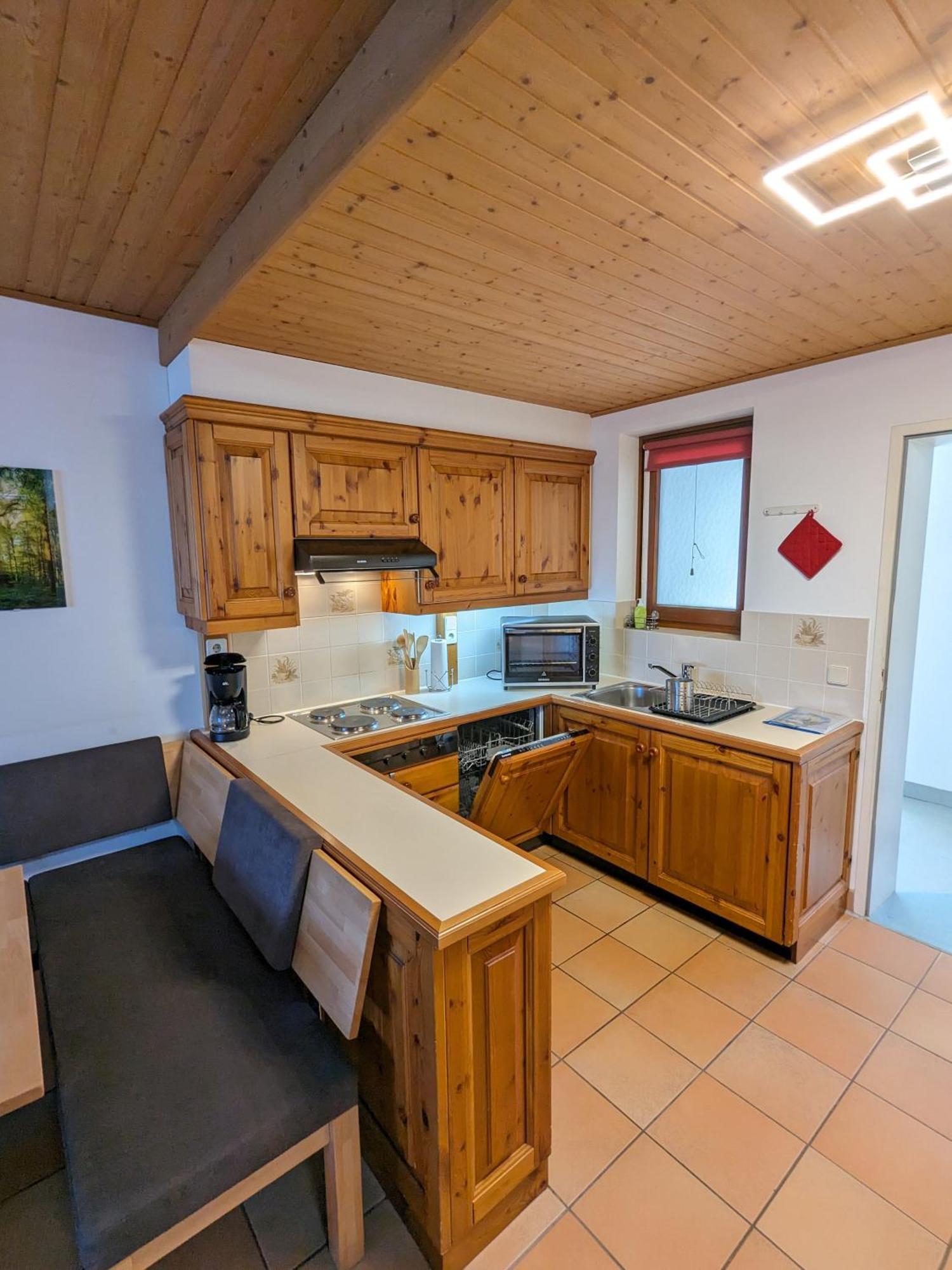 Gerlitzen Ferienappartement Paul Im Ski- Und Wandergebiet, Kanzelhoehe, Ossiacher See Deutschberg Eksteriør bilde